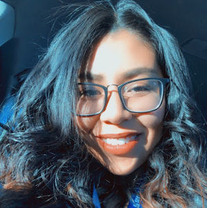 Meet your Posher, Itzel